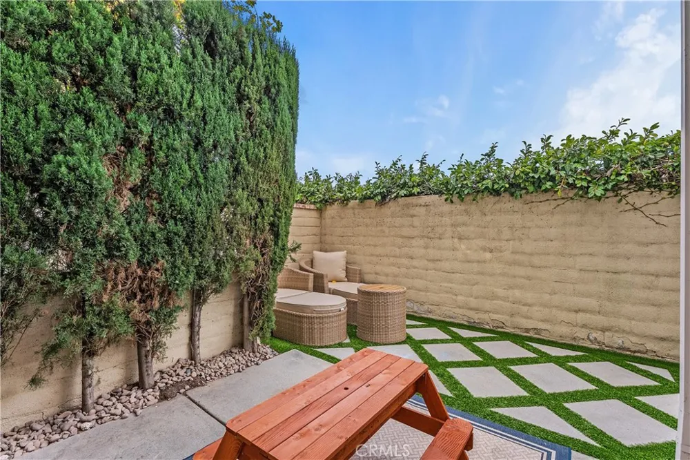 2936 Claremore Lane Los Alamitos, CA 90720