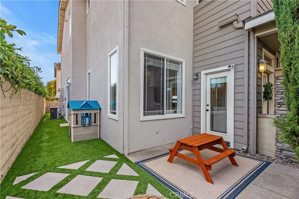 2936 Claremore Lane Los Alamitos, CA 90720