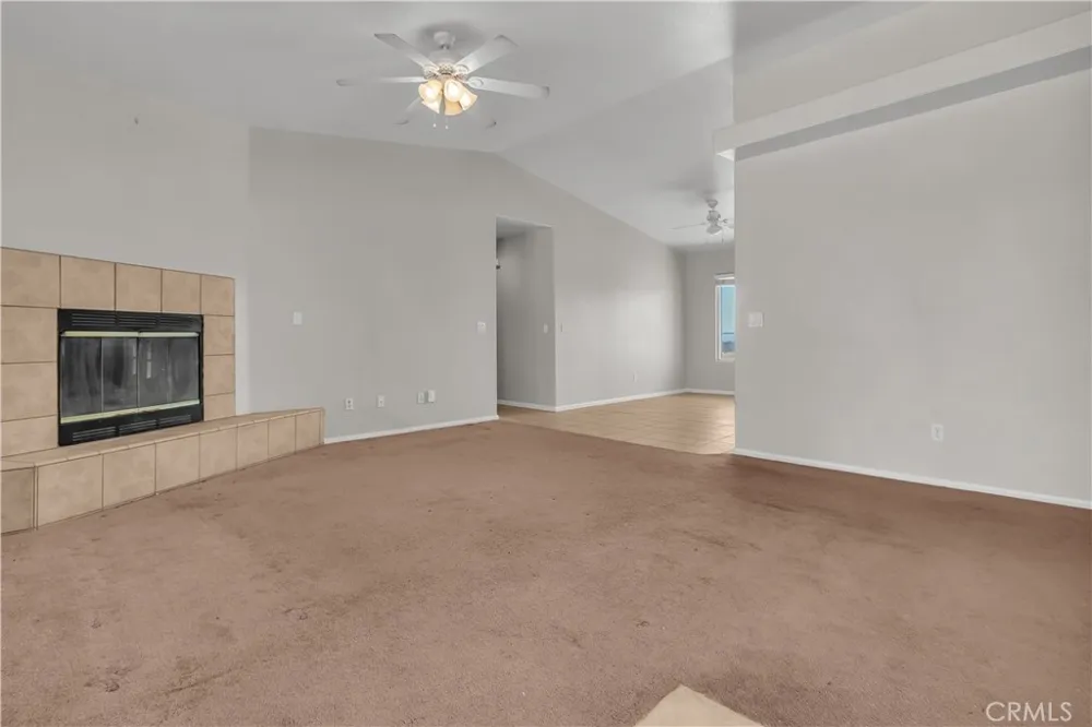 13473 Rochester Phelan, CA 92371
