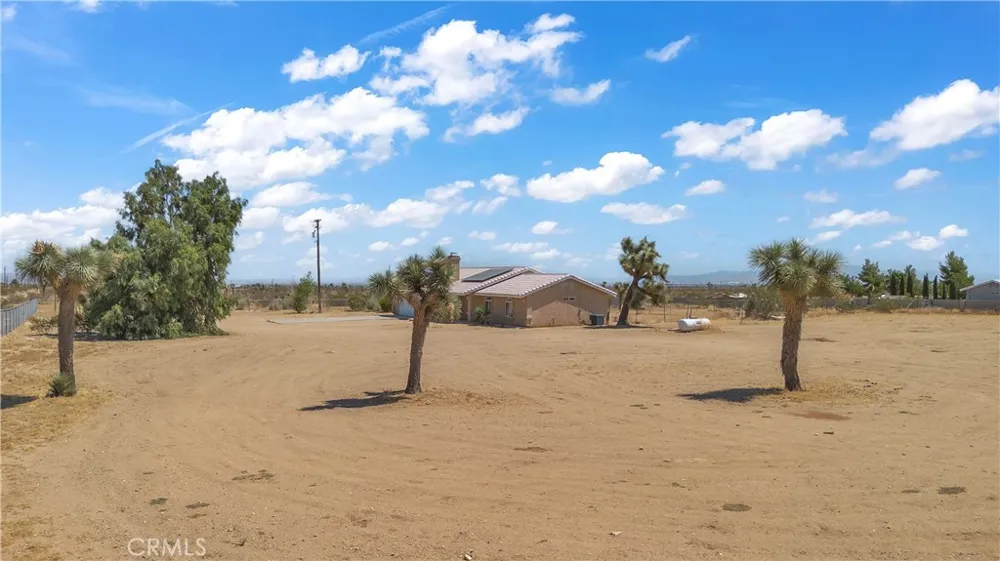 13473 Rochester Phelan, CA 92371