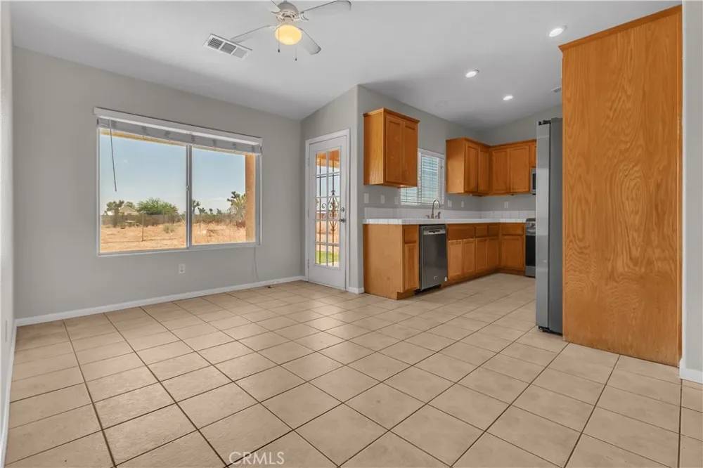 13473 Rochester Phelan, CA 92371