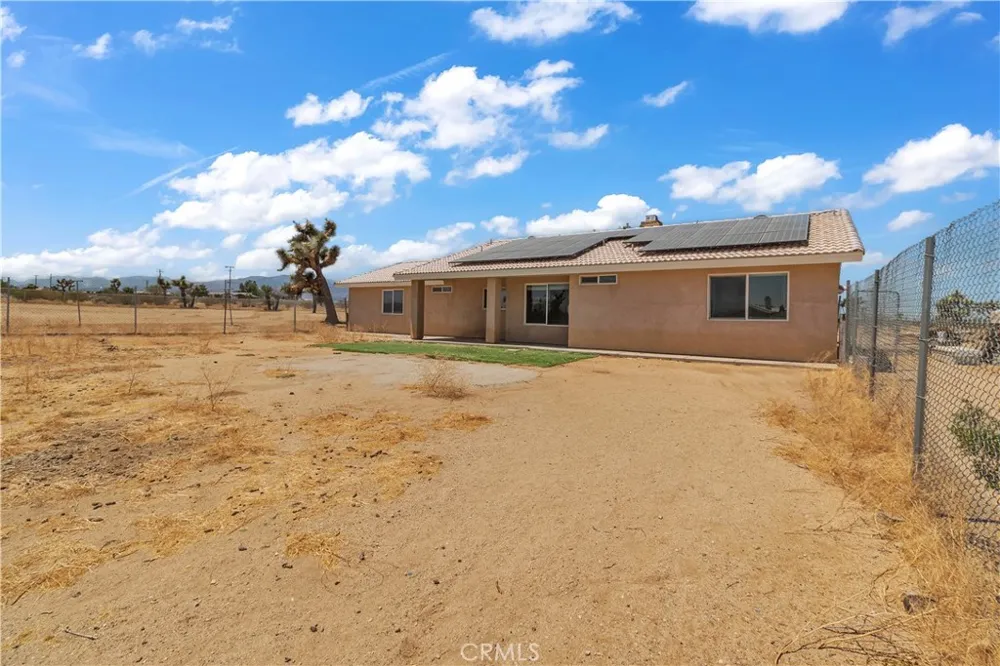 13473 Rochester Phelan, CA 92371