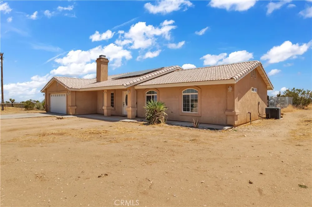 13473 Rochester Phelan, CA 92371