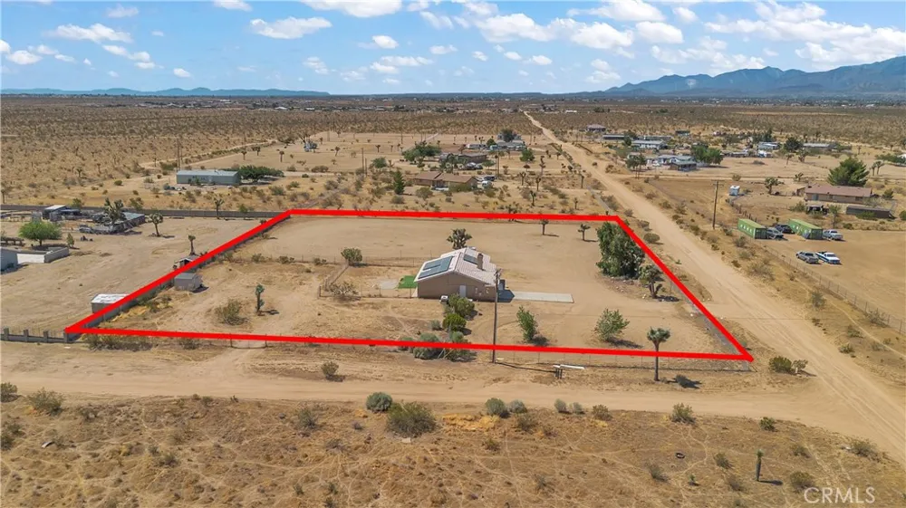 13473 Rochester Phelan, CA 92371