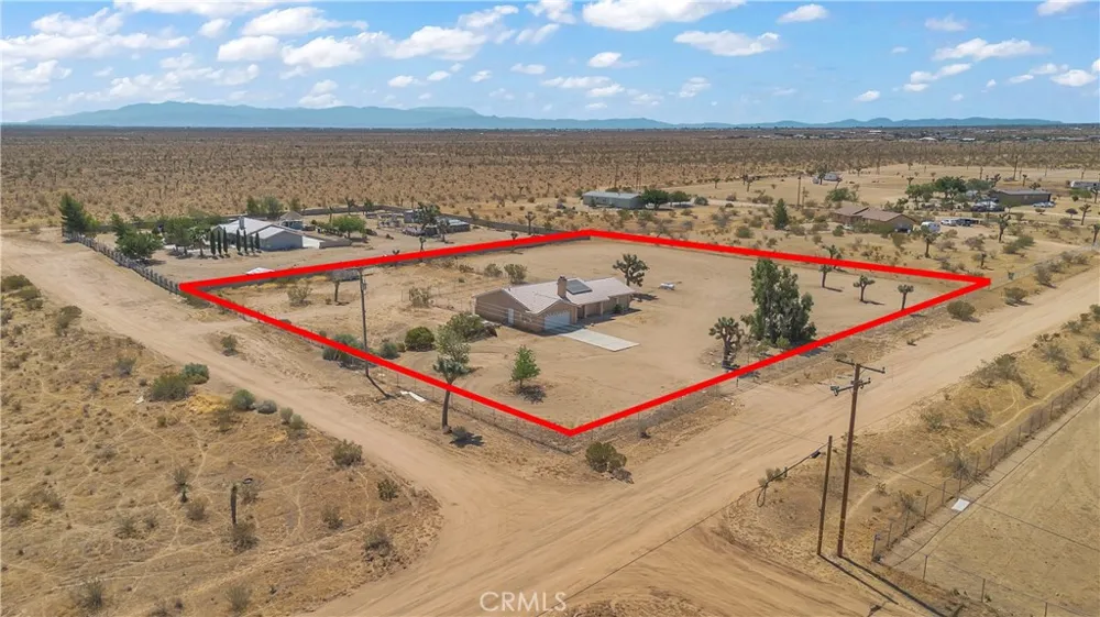 13473 Rochester Phelan, CA 92371