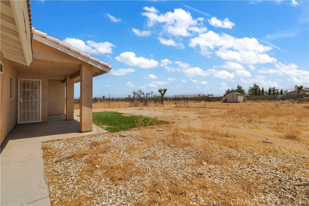 13473 Rochester Phelan, CA 92371