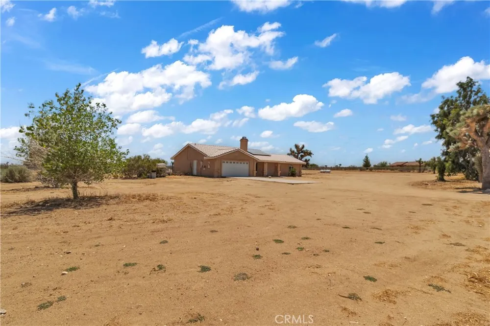13473 Rochester Phelan, CA 92371