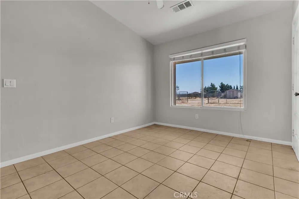 13473 Rochester Phelan, CA 92371