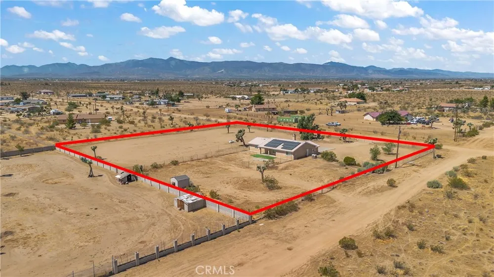 13473 Rochester Phelan, CA 92371