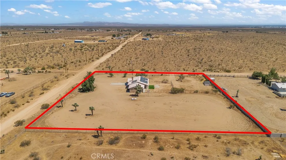 13473 Rochester Phelan, CA 92371