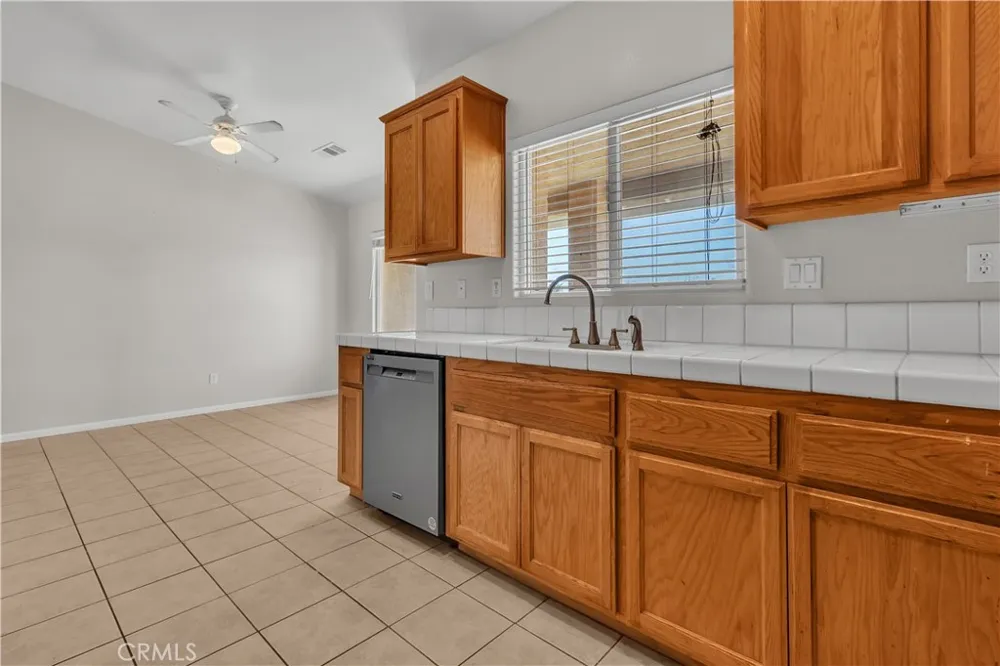 13473 Rochester Phelan, CA 92371