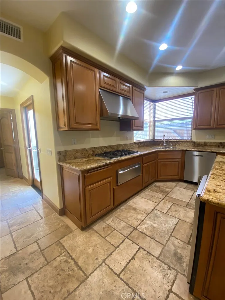 318 9th Street Huntington Beach, CA 92648