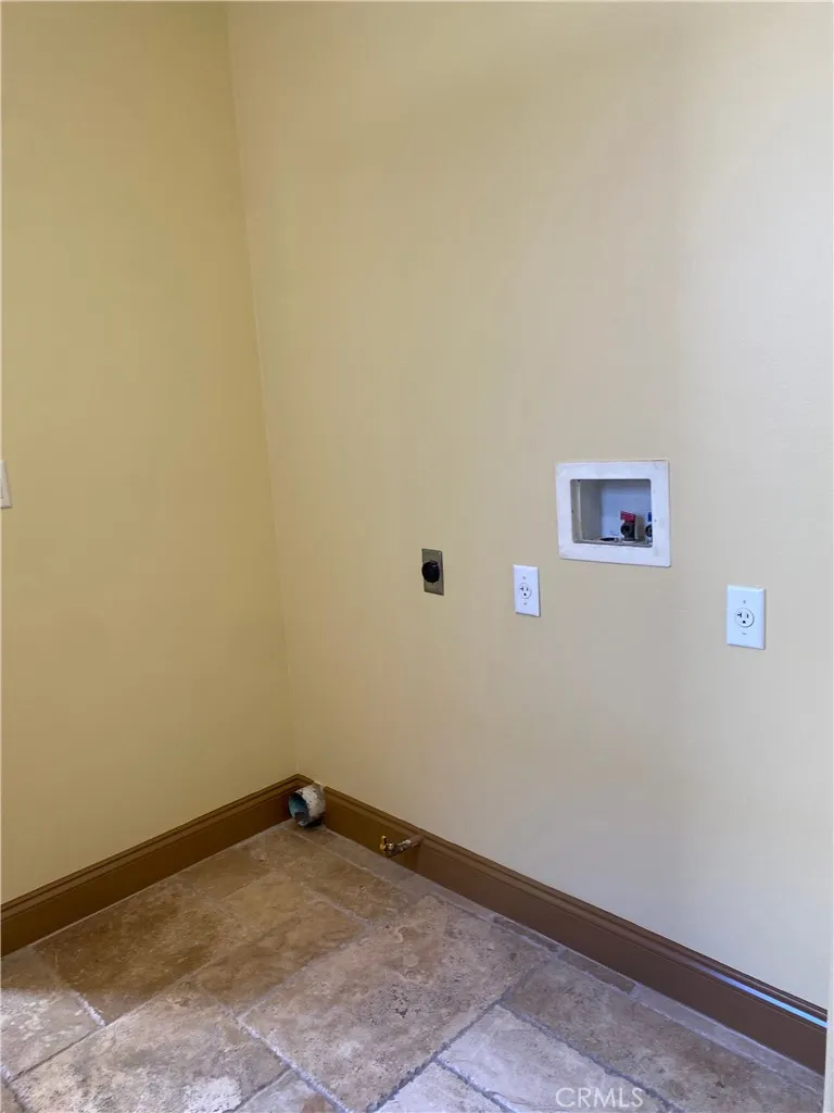 318 9th Street Huntington Beach, CA 92648