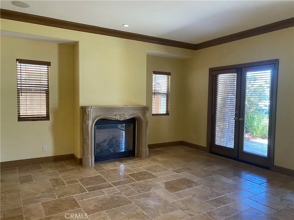 318 9th Street Huntington Beach, CA 92648