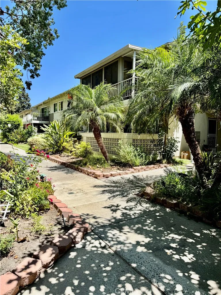 18 Via Castilla #C Laguna Woods, CA 92637