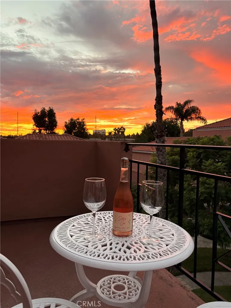 409 Utica #A11 Huntington Beach, CA 92648
