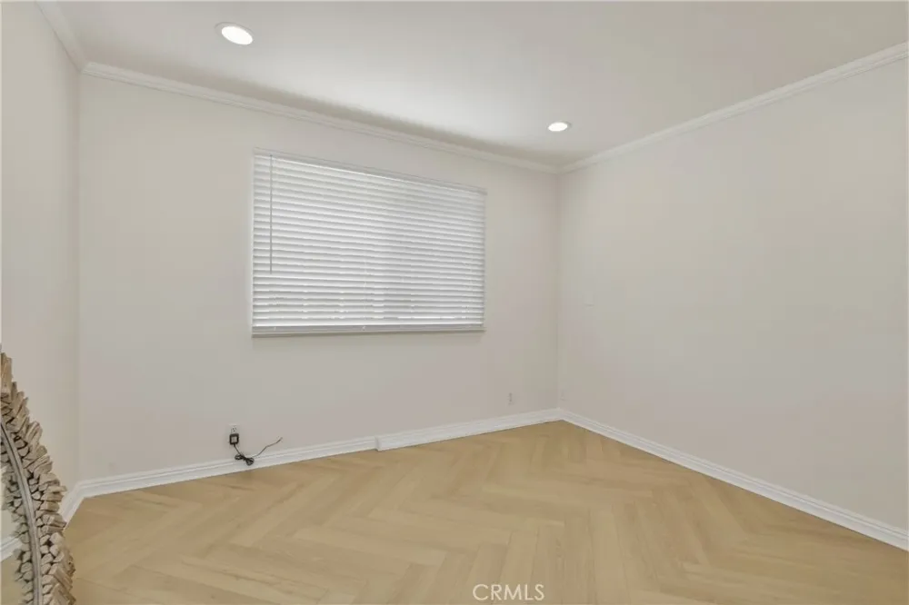 7152 Pomelo West Hills, CA 91307