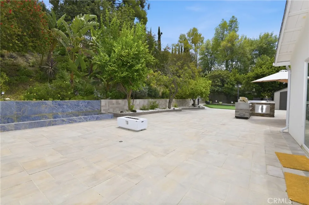 7152 Pomelo West Hills, CA 91307