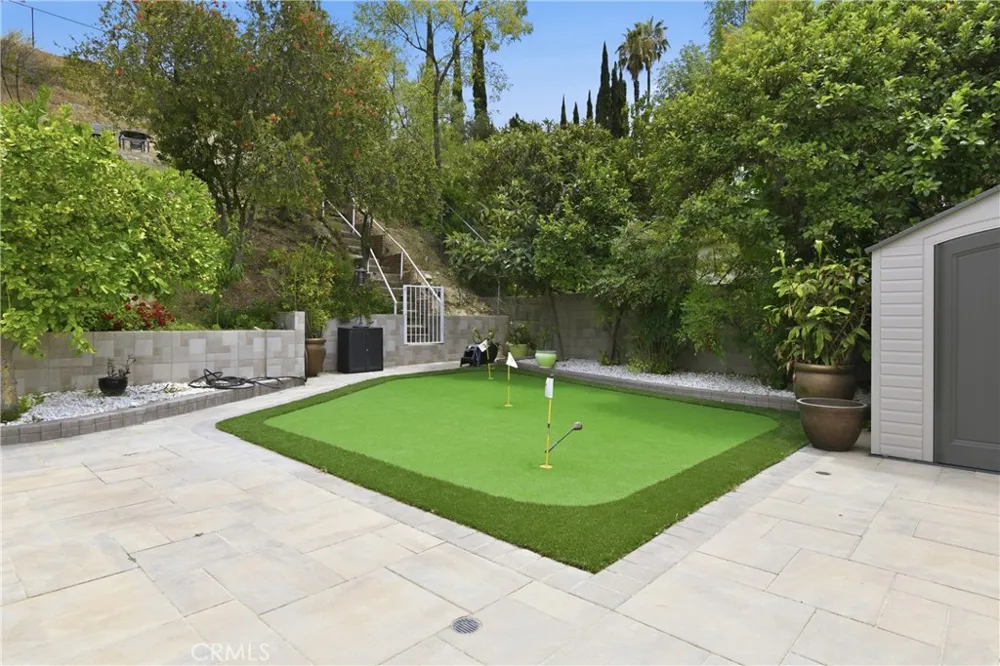 7152 Pomelo West Hills, CA 91307