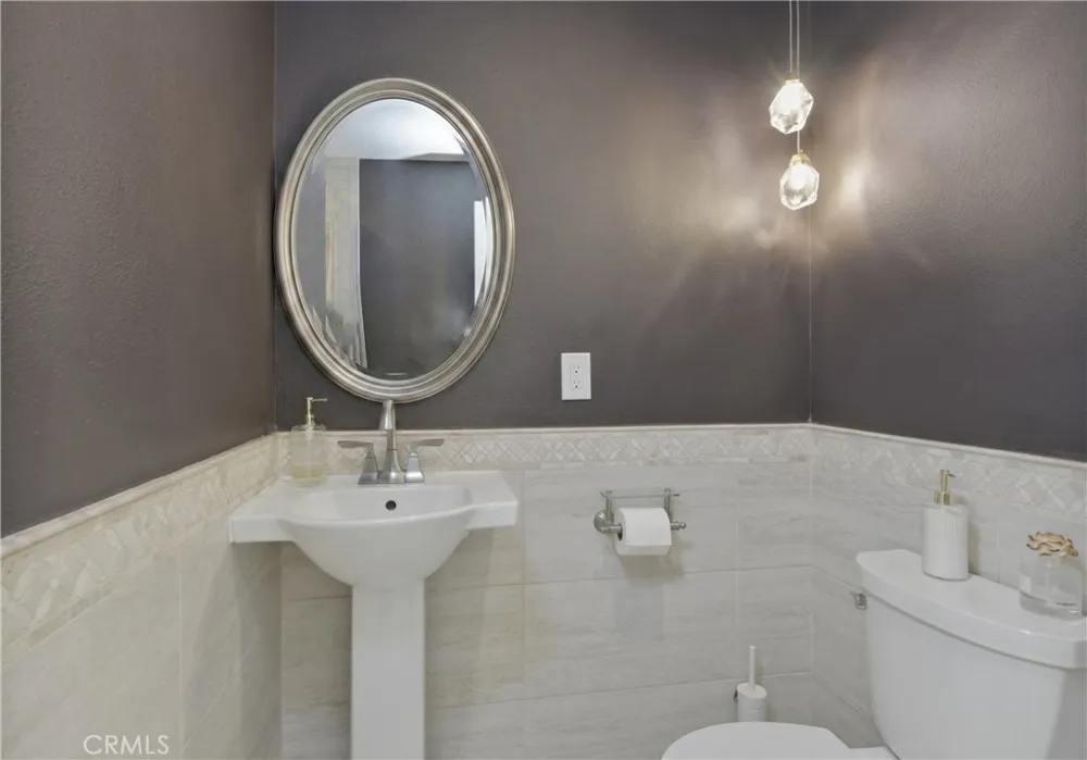 7152 Pomelo West Hills, CA 91307