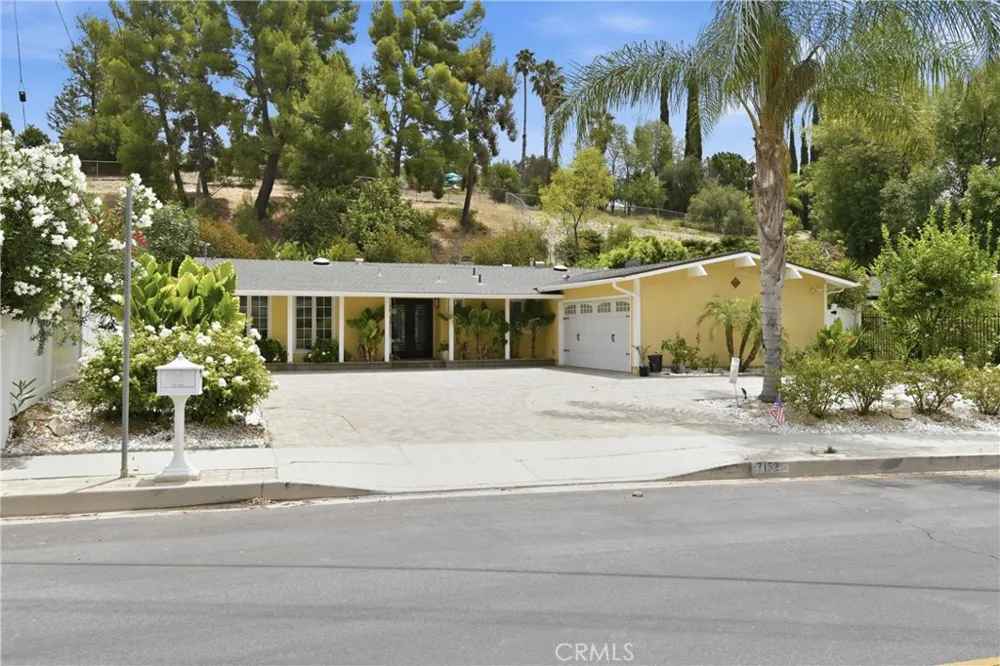 7152 Pomelo West Hills, CA 91307