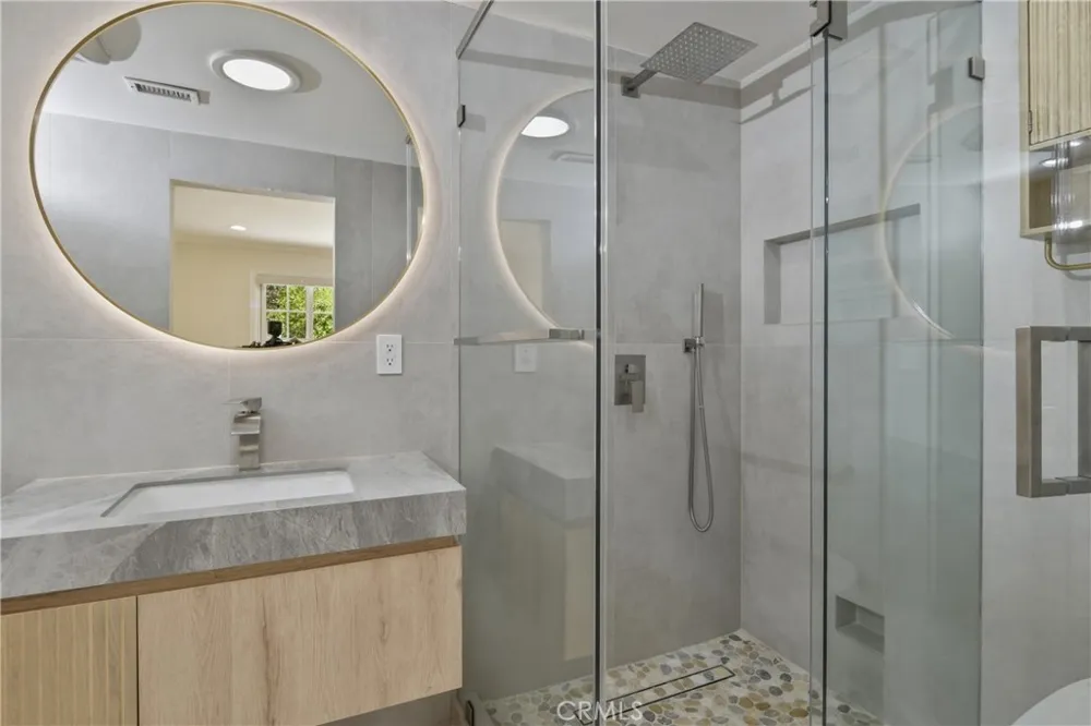 7152 Pomelo West Hills, CA 91307