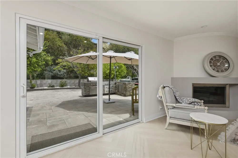 7152 Pomelo West Hills, CA 91307