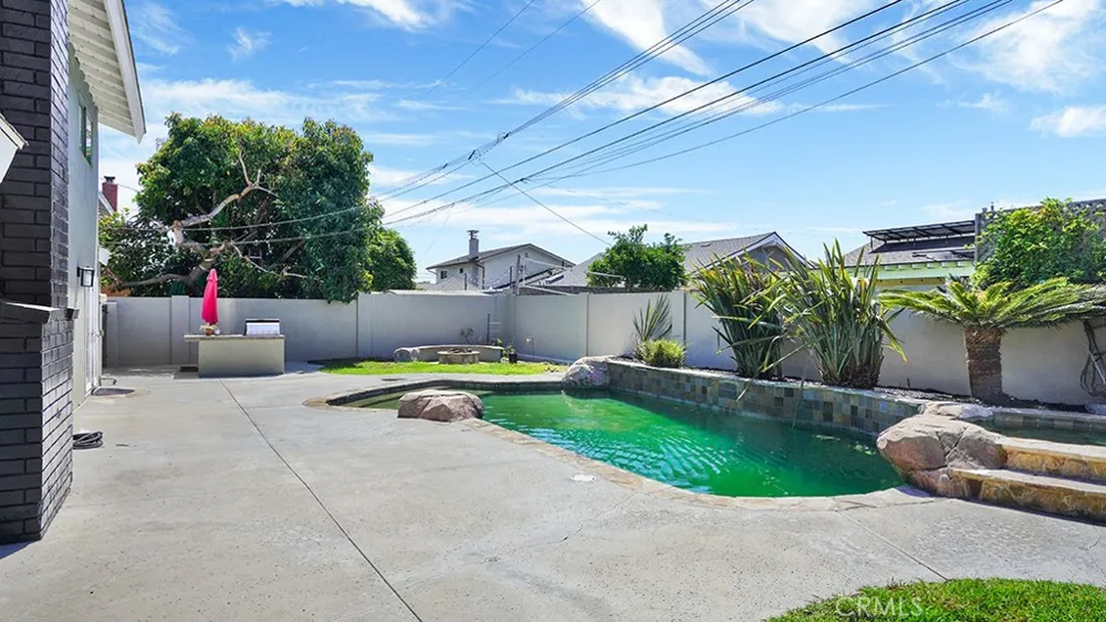 5062 Berkeley Westminster, CA 92683