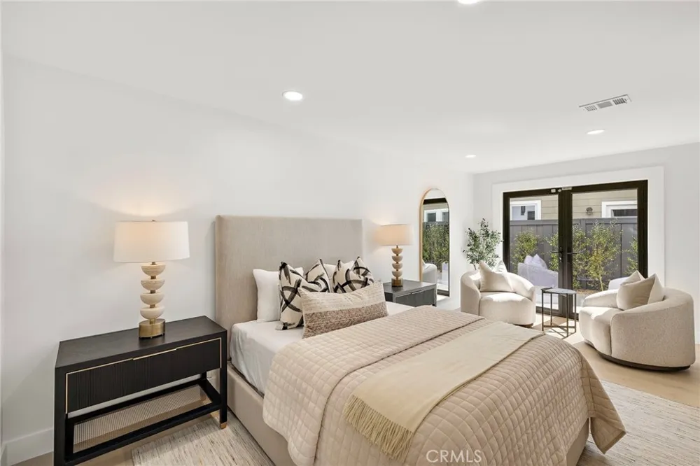 1700 Port Ashley Newport Beach, CA 92660