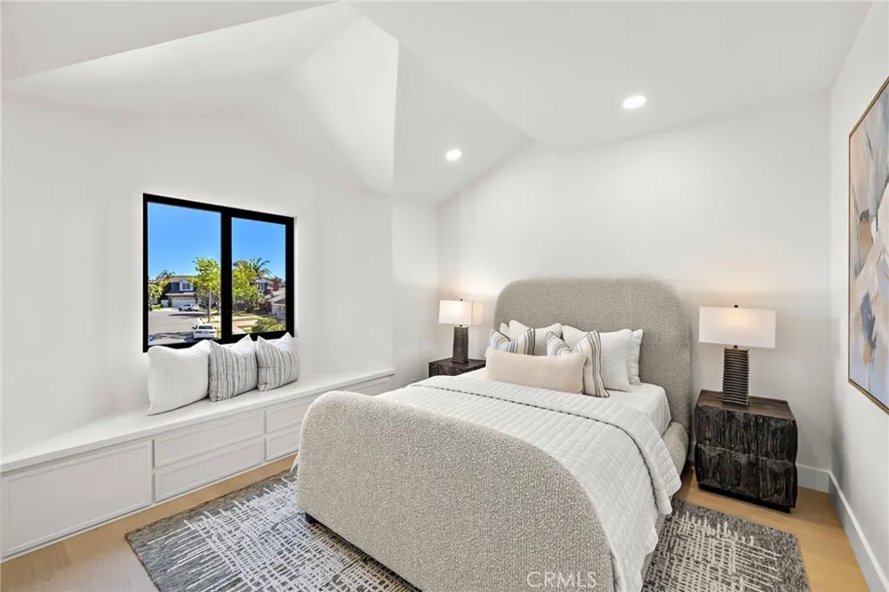 1700 Port Ashley Newport Beach, CA 92660
