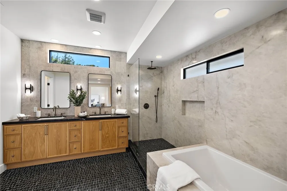 1700 Port Ashley Newport Beach, CA 92660