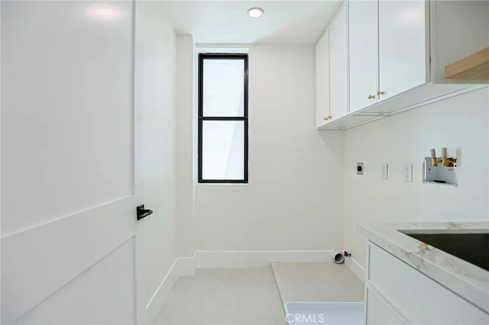 109 9th Huntington Beach, CA 92648