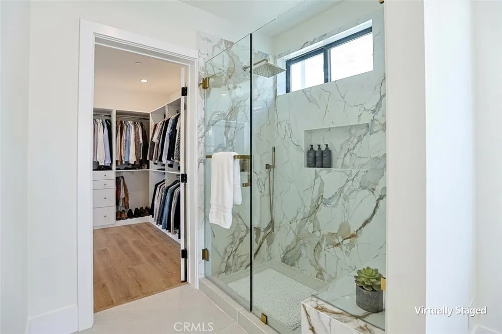 109 9th Huntington Beach, CA 92648