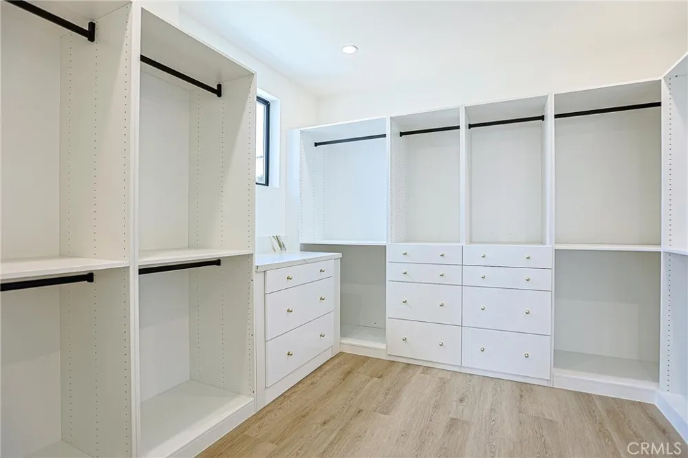 109 9th Huntington Beach, CA 92648