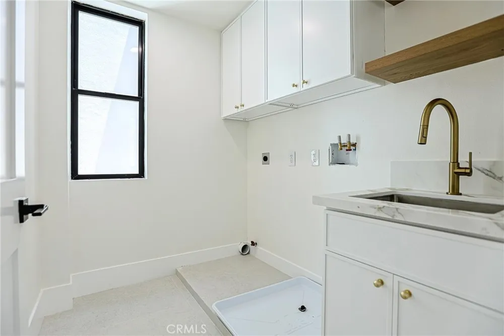 109 9th Huntington Beach, CA 92648