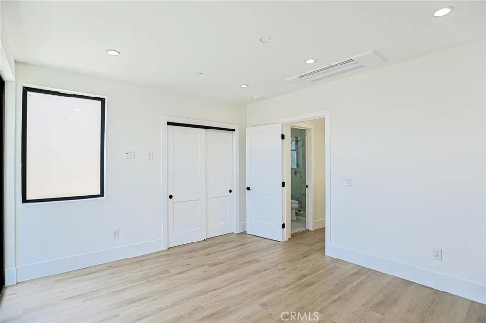 109 9th Huntington Beach, CA 92648