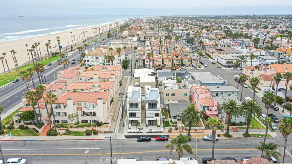 109 9th Huntington Beach, CA 92648