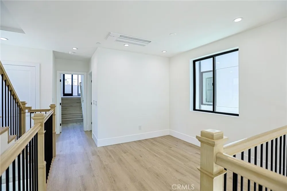 109 9th Huntington Beach, CA 92648