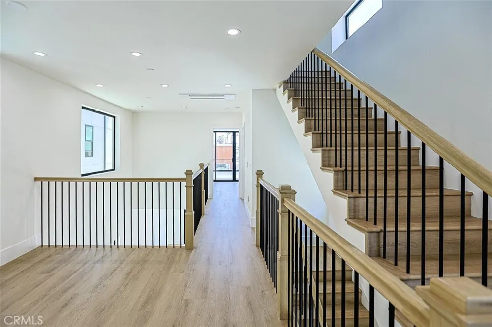 109 9th Huntington Beach, CA 92648