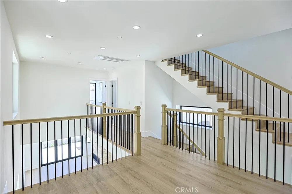 109 9th Huntington Beach, CA 92648