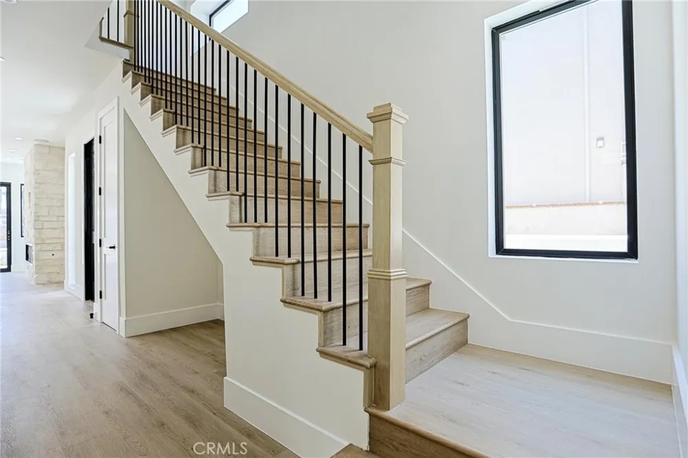 109 9th Huntington Beach, CA 92648
