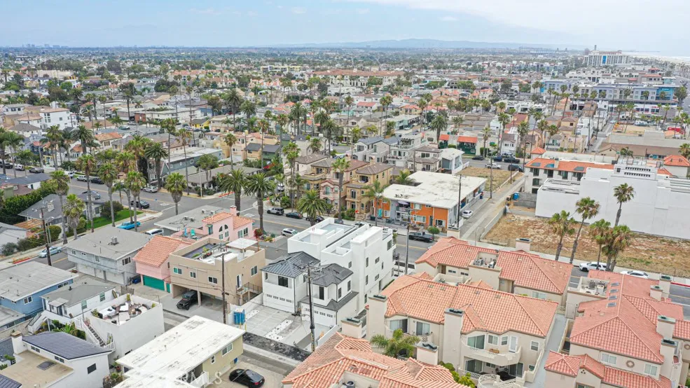 109 9th Huntington Beach, CA 92648