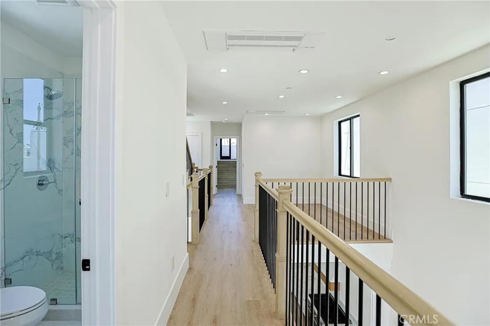109 9th Huntington Beach, CA 92648