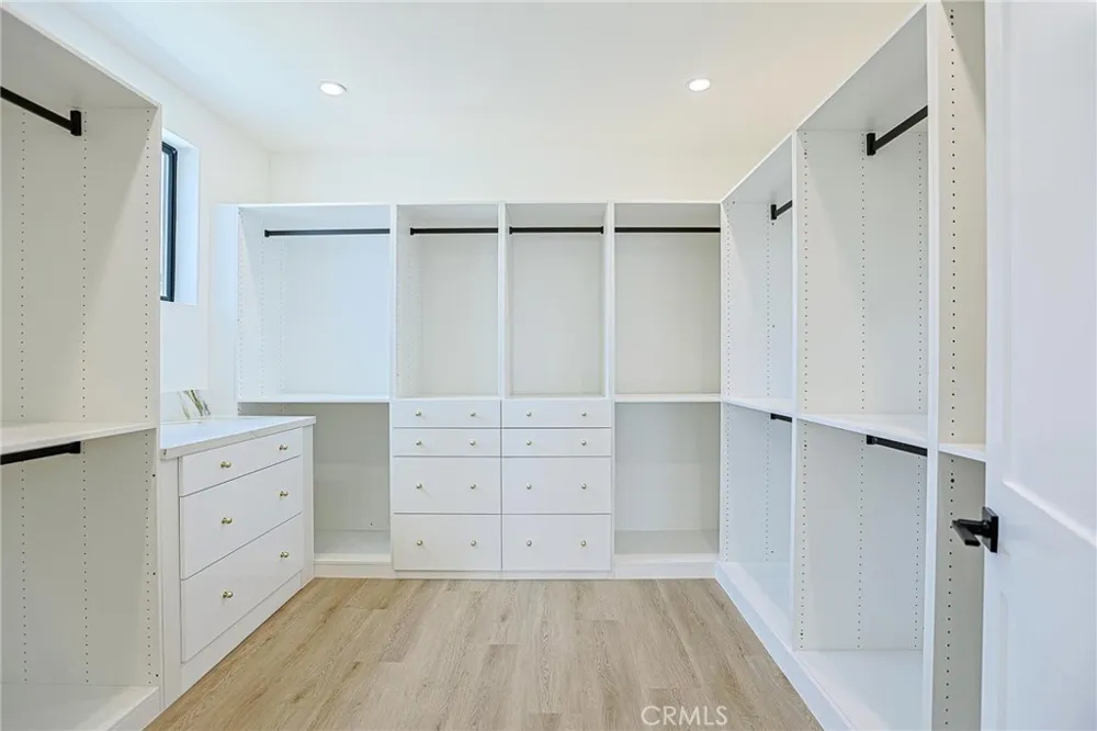 109 9th Huntington Beach, CA 92648