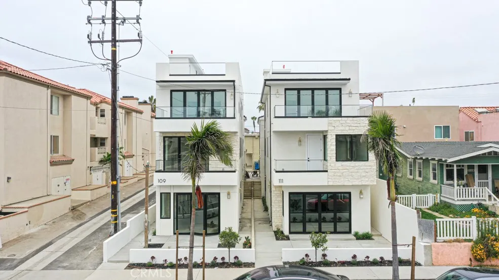 109 9th Huntington Beach, CA 92648