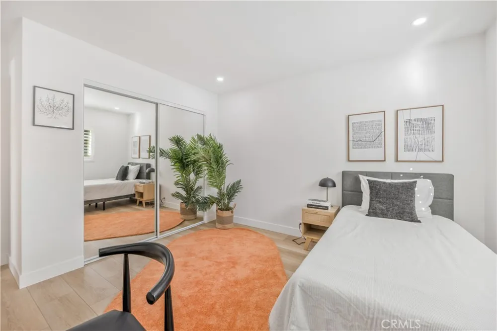 25266 Pacifica Mission Viejo, CA 92691