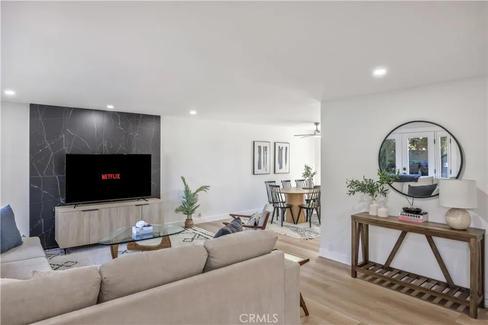 25266 Pacifica Mission Viejo, CA 92691