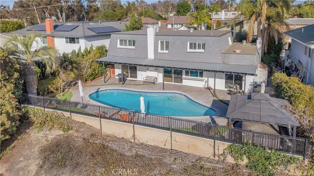 25266 Pacifica Mission Viejo, CA 92691