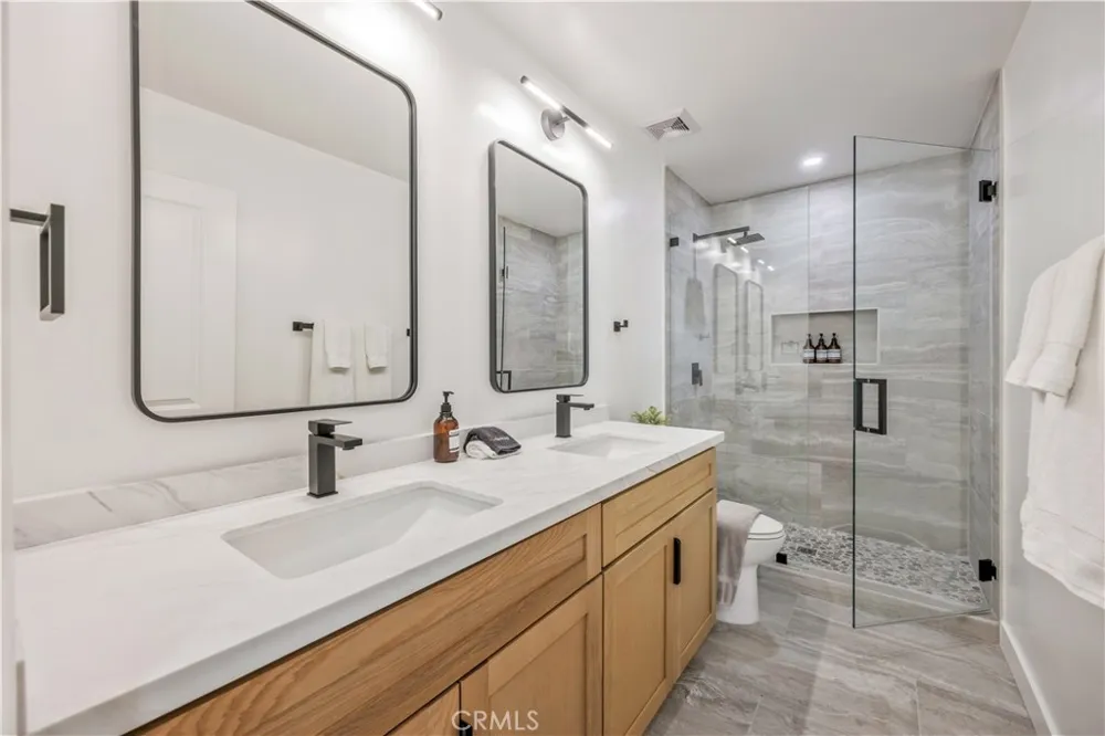 25266 Pacifica Mission Viejo, CA 92691