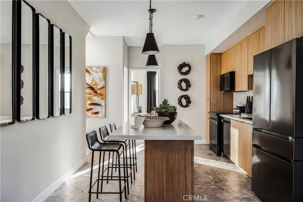 12721 Sky Place #8 Hawthorne, CA 90250